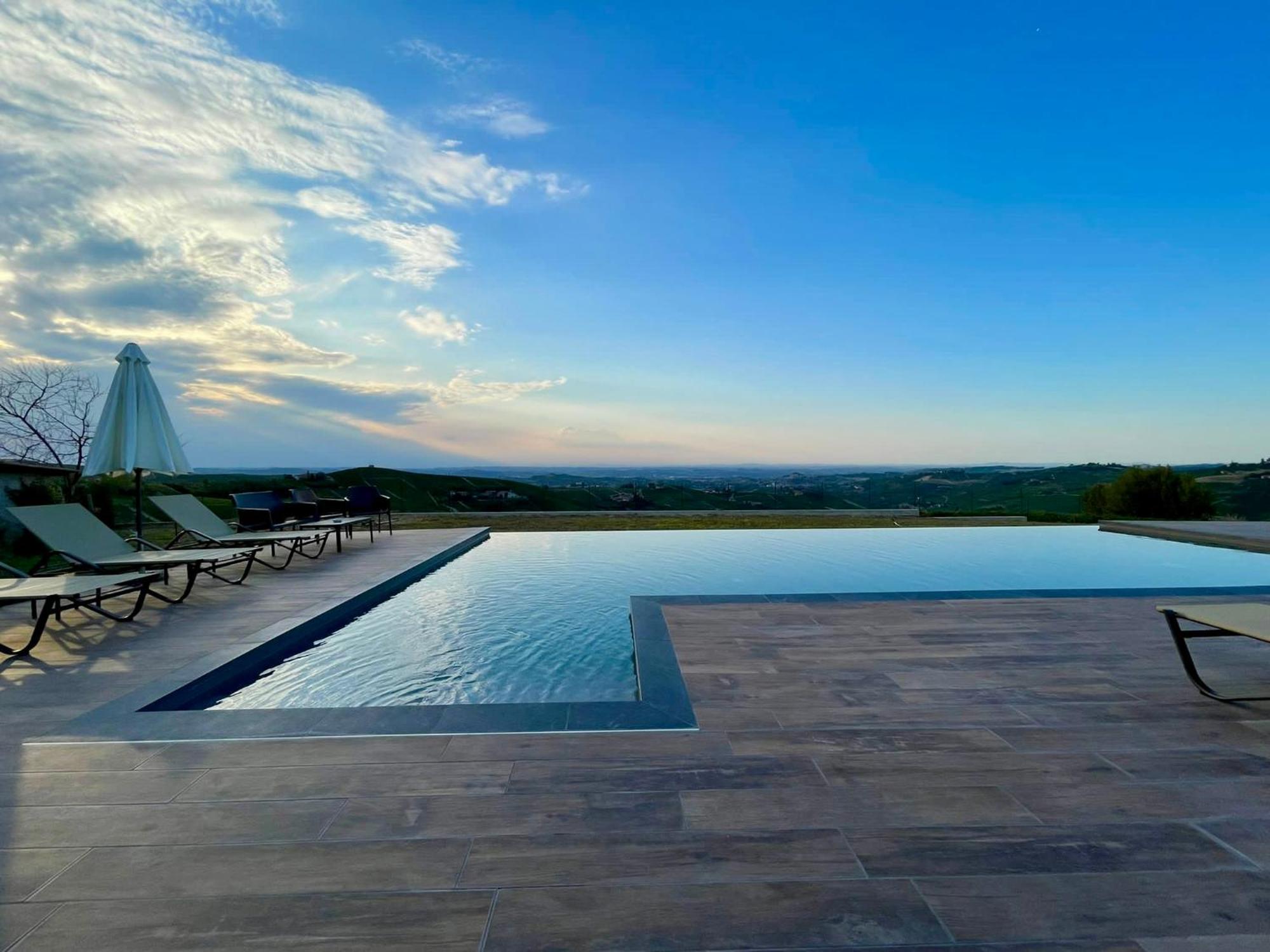 Villa Barbero Alba Langhe Mango Zewnętrze zdjęcie